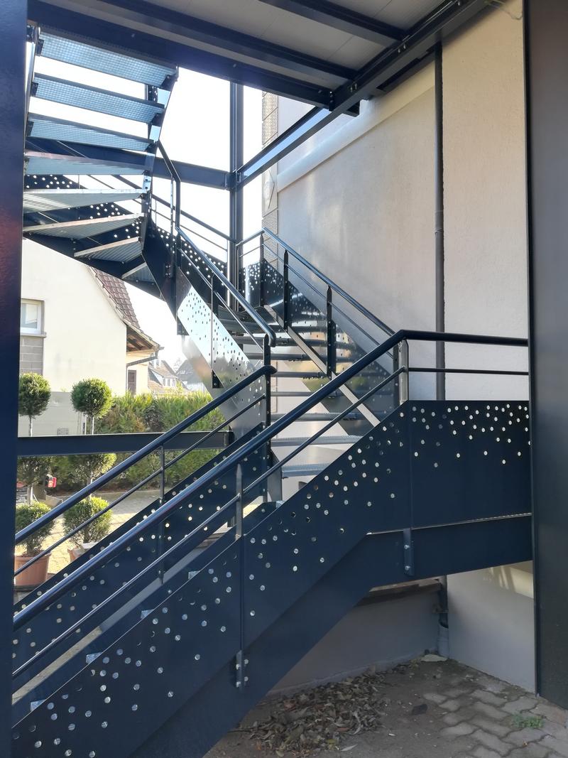 Escalier extérieur en Alsace - Métallerie Maintenance Design